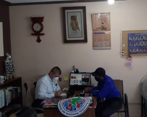 imagen Personal de la Codhet otorgando asesorías a la comunidad.