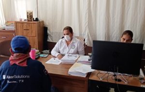 imagen Personal de la Codhet otorgando asesorías a la comunidad.