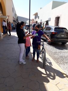 imagen Personal de este Organismo en Tula entrego trípticos del “Derecho humano a la salud de las mujeres".